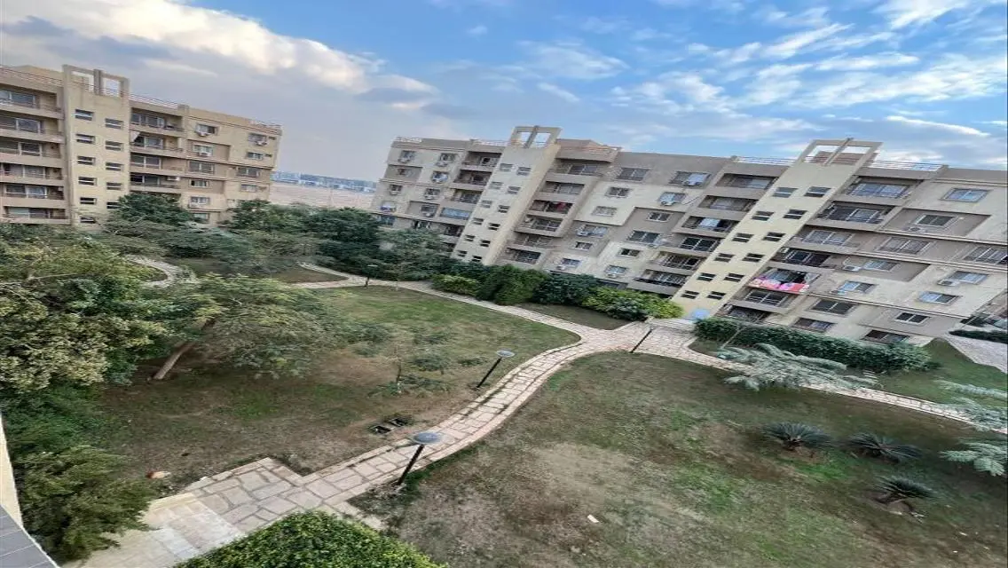 شقة فاخرة في T7224-B6-145-3-2-2-305
