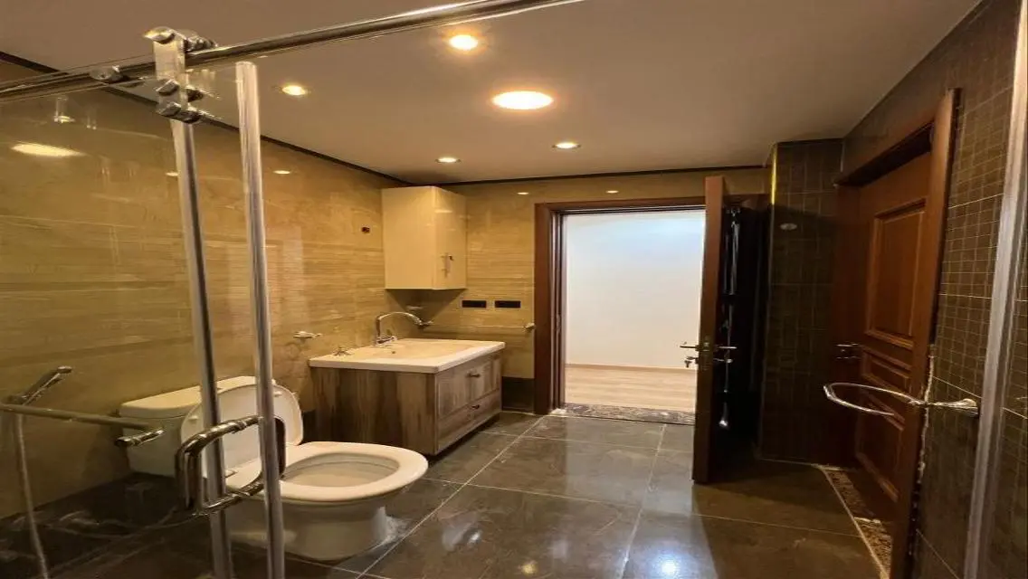 شقة فاخرة في T7224-B6-145-3-2-2-305