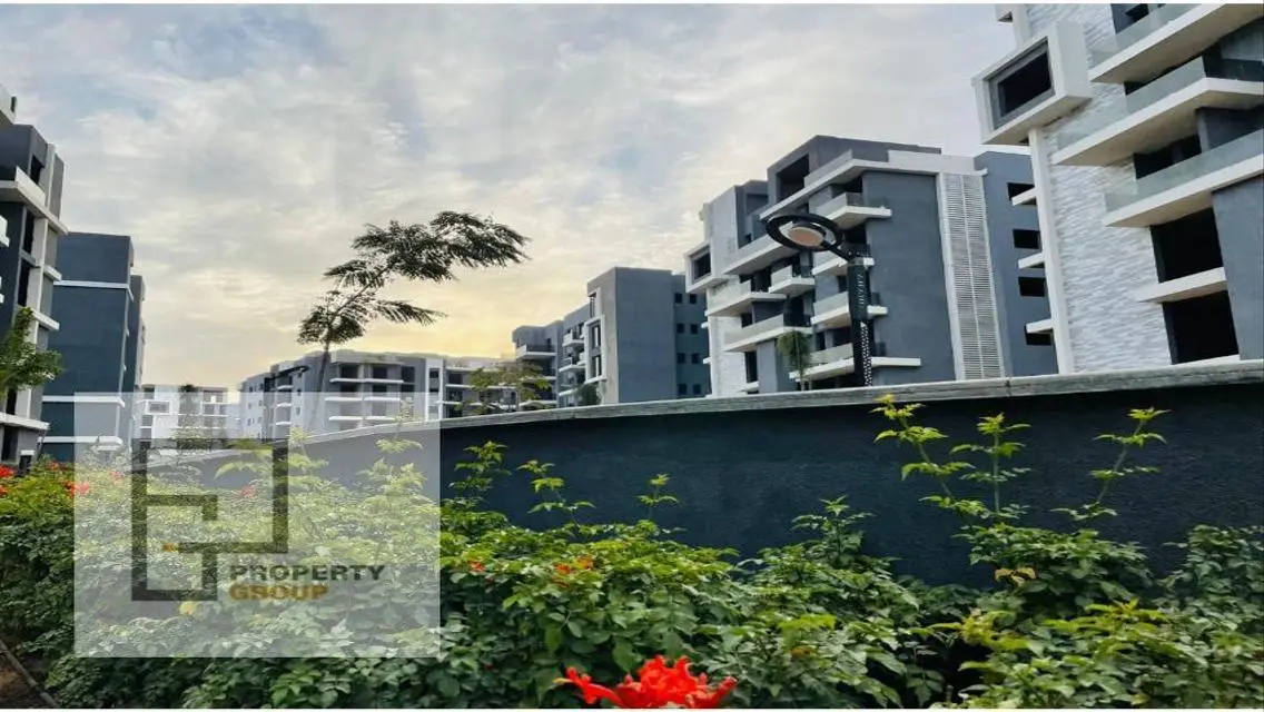 Luxury Villa in Sun Capital 6