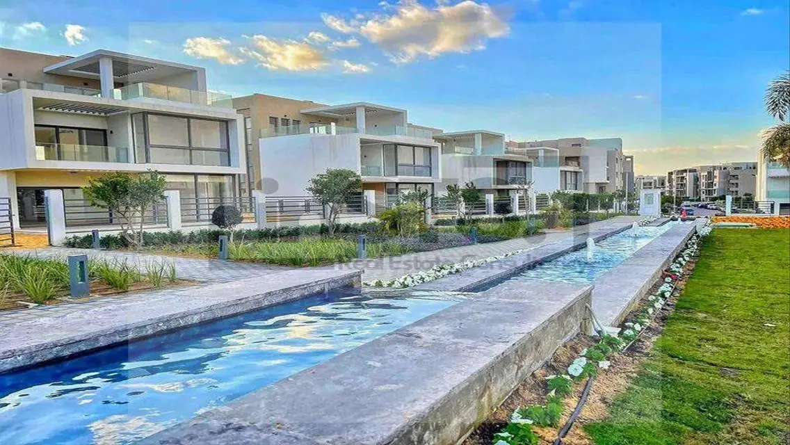 Luxurious Villa for Rent in ST81