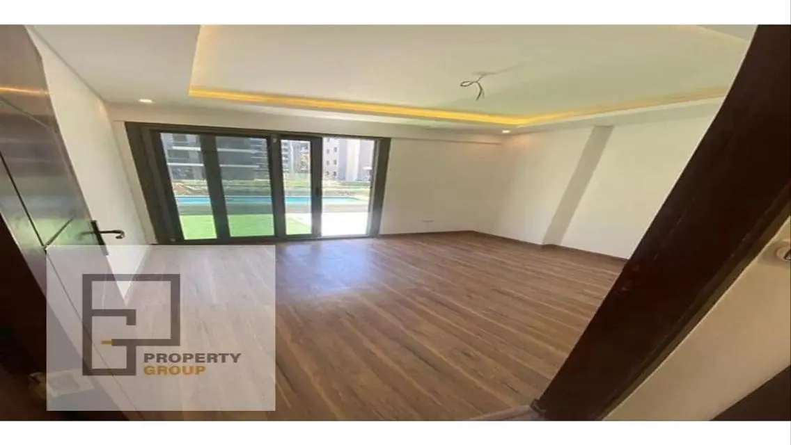 Luxury Villa for Sale in Sun Capital 6