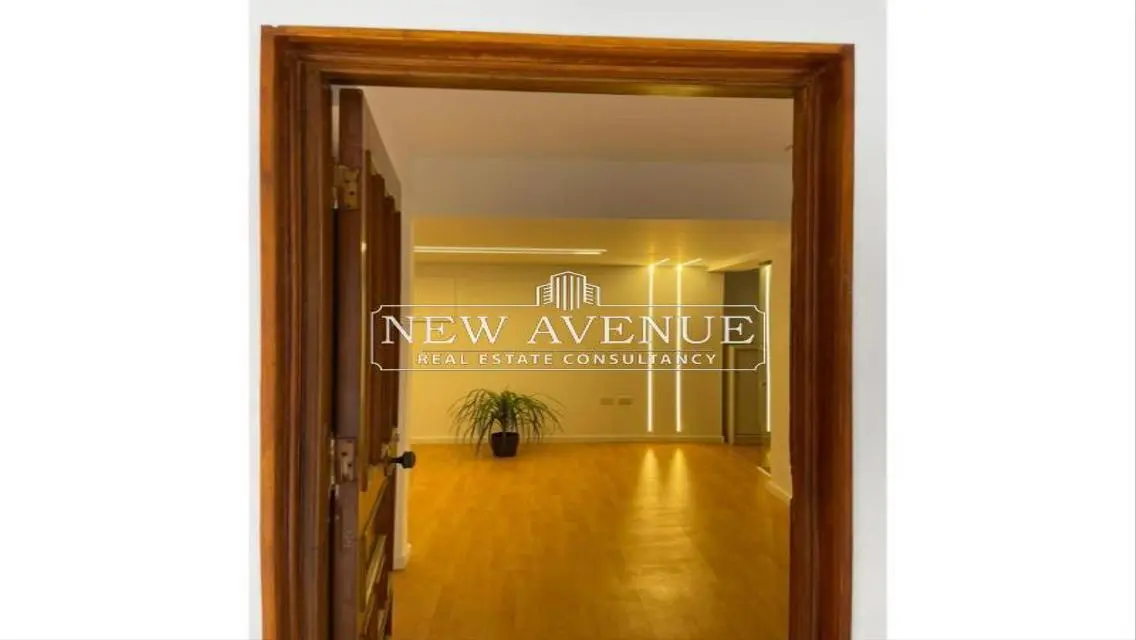 Luxury Apartment with Covered Parking and Meeting Room