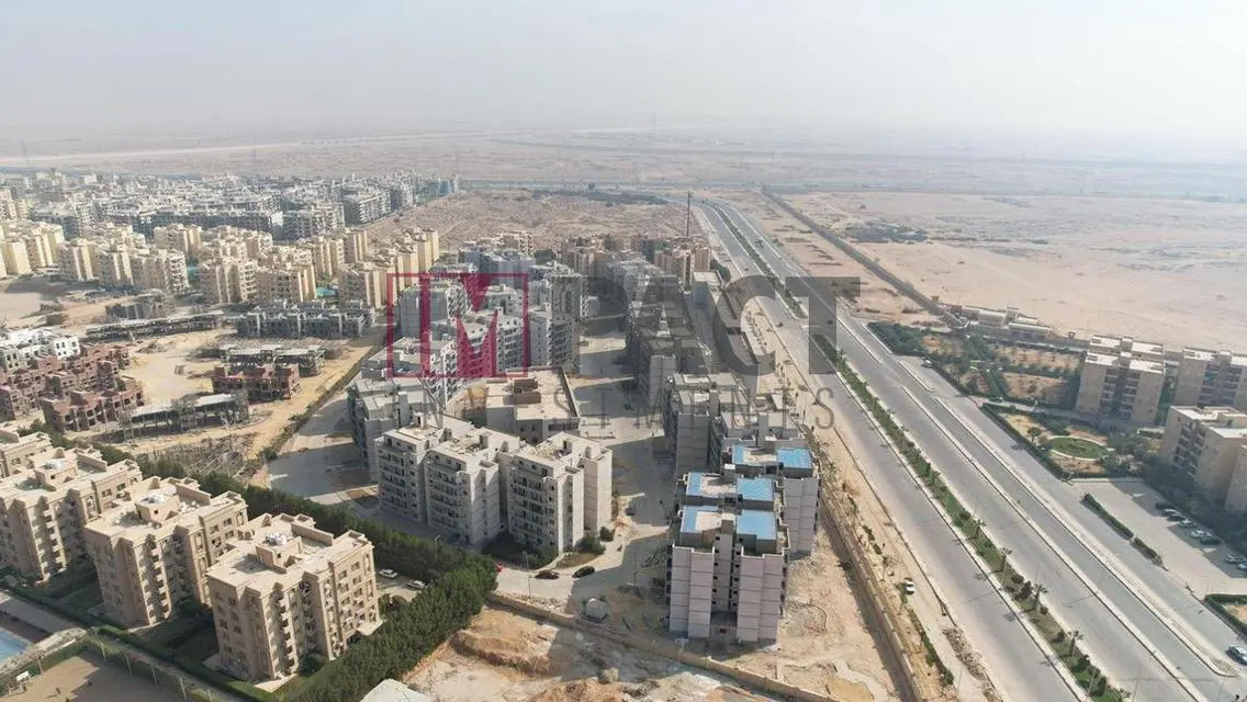 فيلا فاخرة مع مسبح وحديقة خاصة