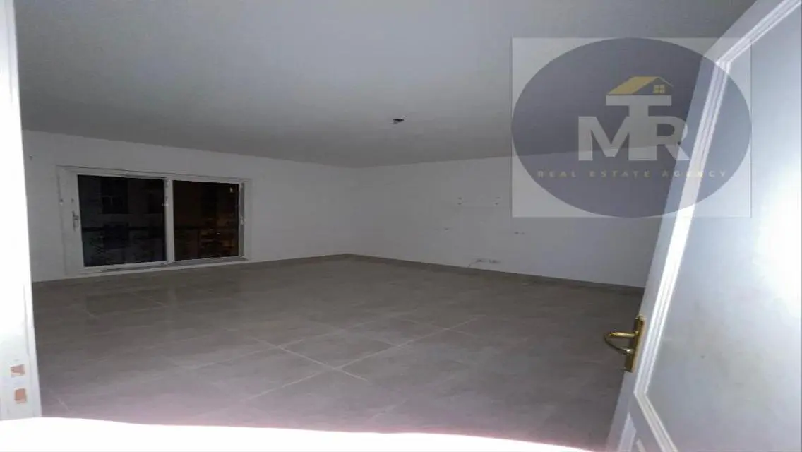 Luxury Apartment for Sale in MTR-2
