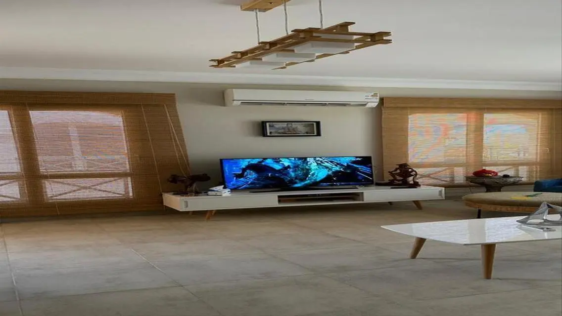 شقة للبيع بمساحة فاخرة وحارس أمن