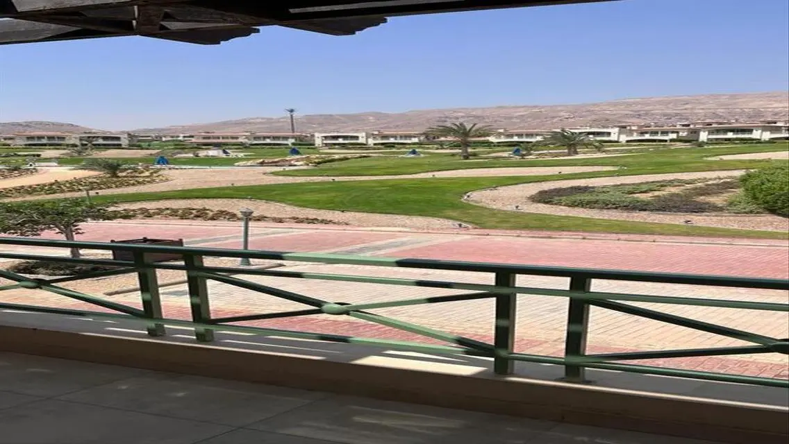 شقة للبيع بمساحة فاخرة وحارس أمن