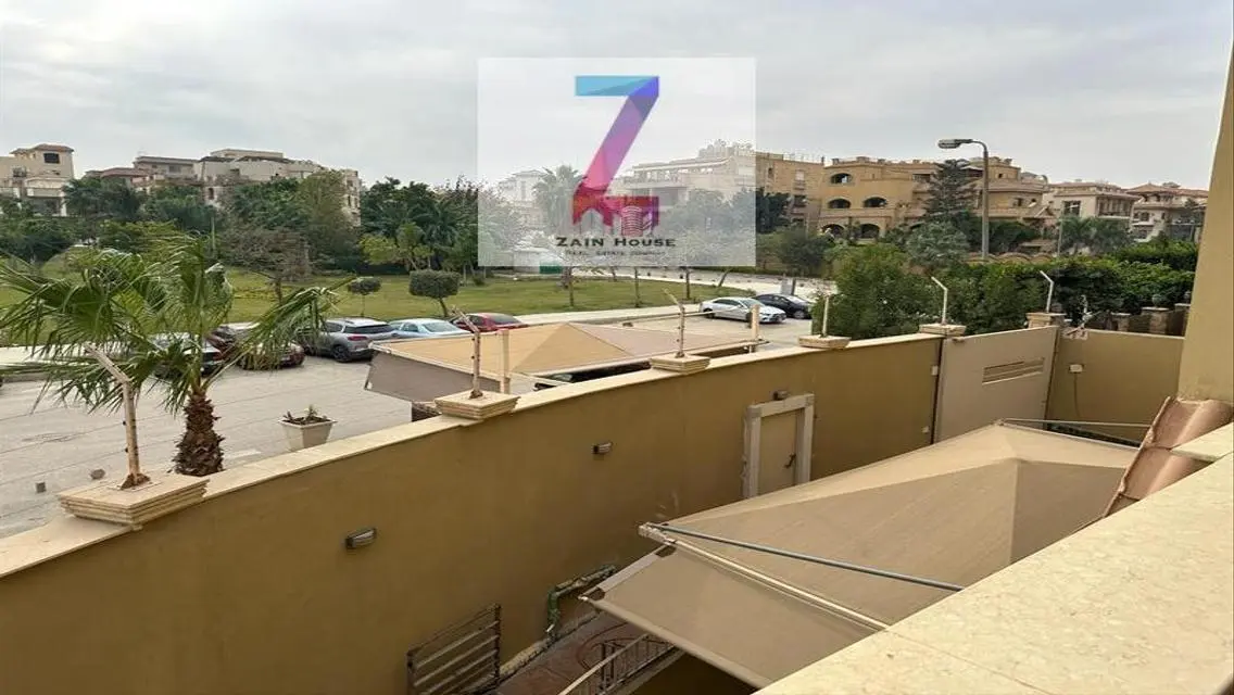 شقة فاخرة 4 غرف للبيع بمساحة 4000 متر