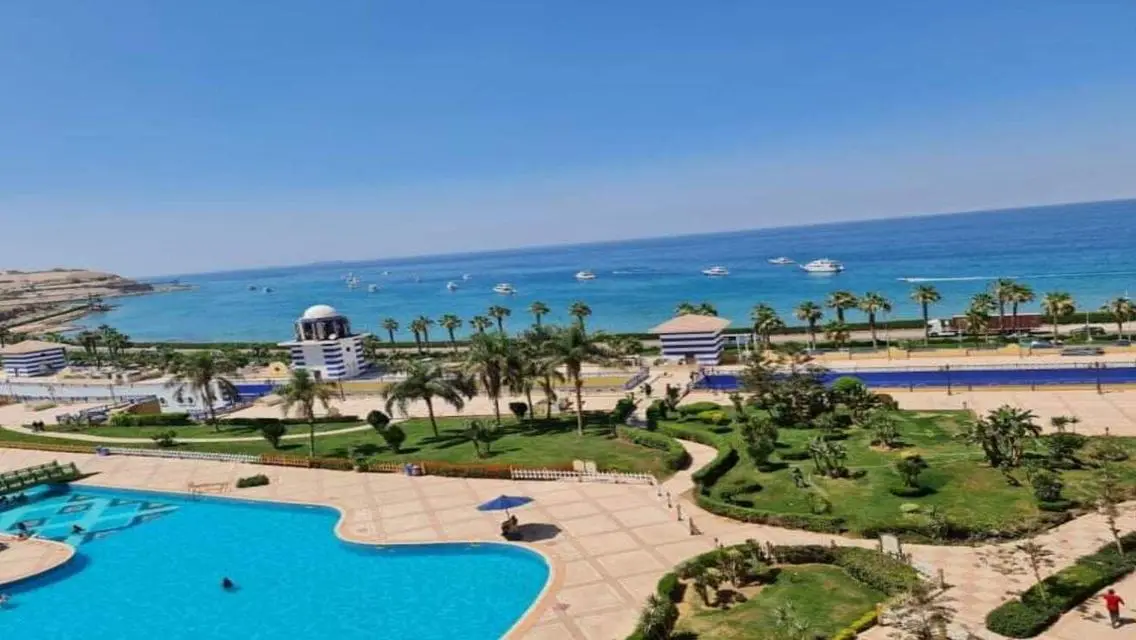Luxury Apartment with Security and Prime View