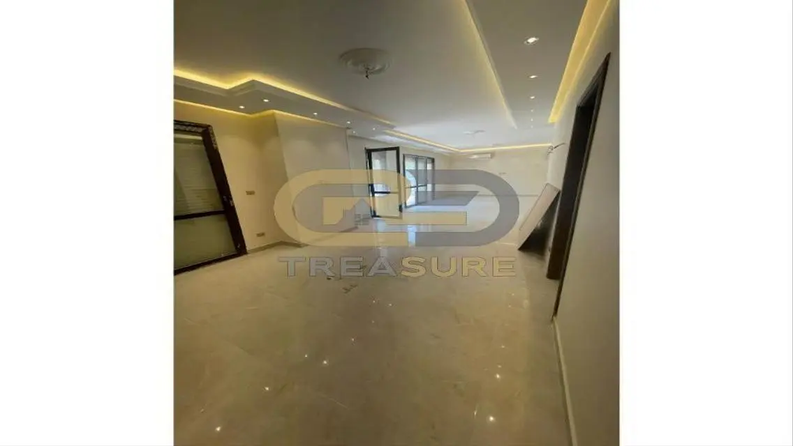شقة بمساحة 300 متر للبيع في منطقة TREASURE