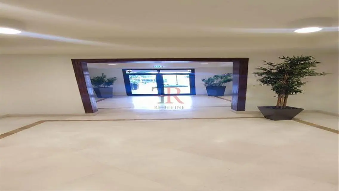 Luxury Villa with 5 Bedrooms and Study