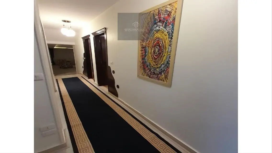 استثمار ممتاز في شقة مُطلة على معلم رئيسي