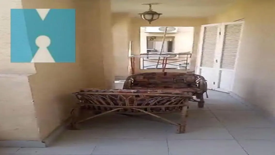 شقة فاخرة بمساحة 2017 متر للبيع