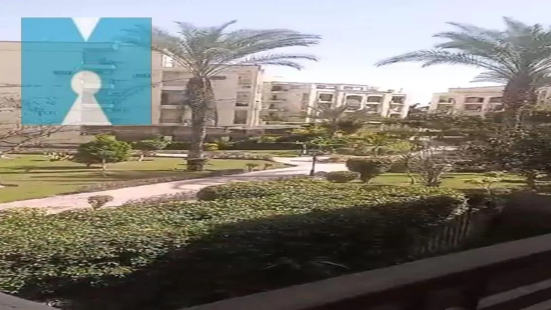 شقة فاخرة بمساحة 2017 متر للبيع