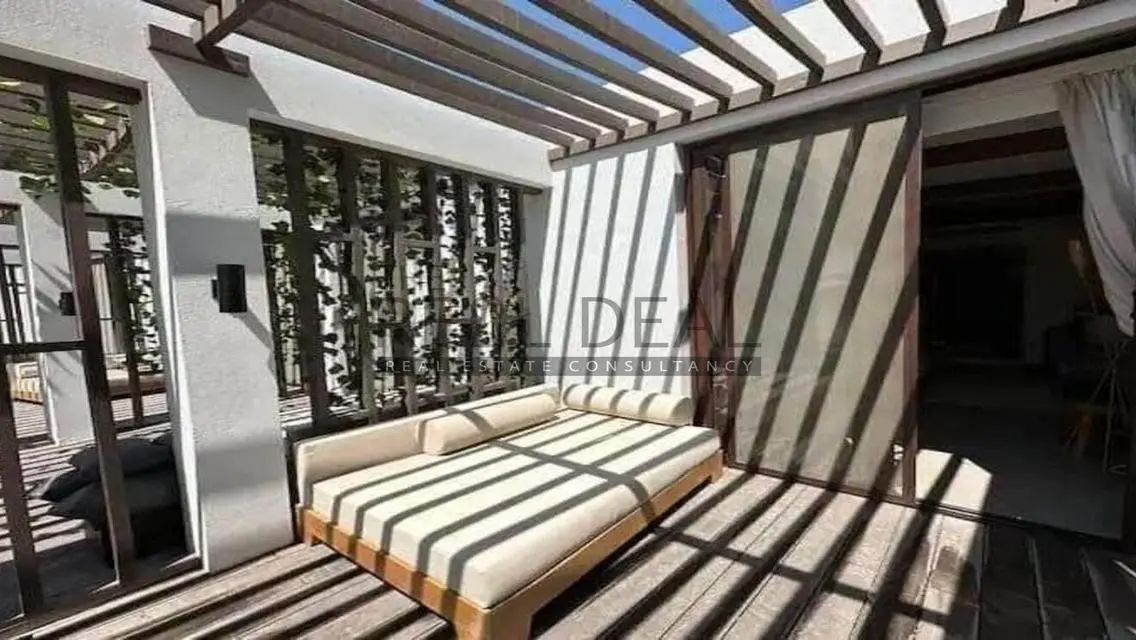 Luxury Apartment in Hyde Park