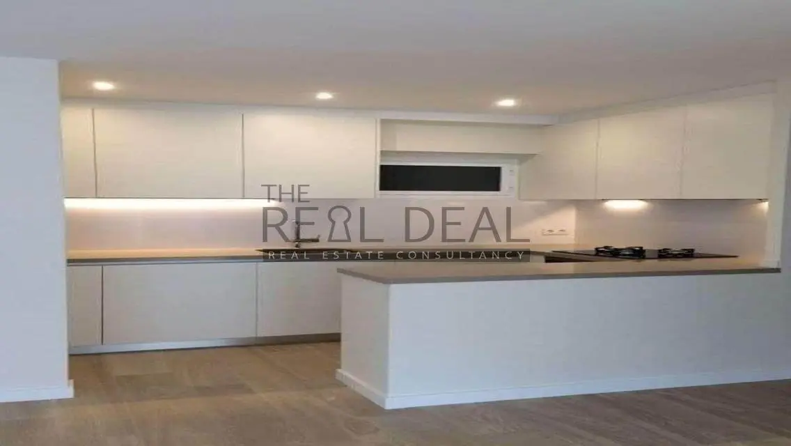Luxury Apartment in Hyde Park