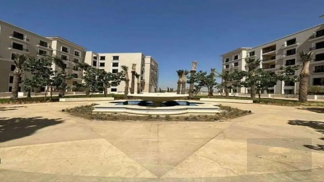 فخامة لا تضاهى في شقة بمساحة شاسعة