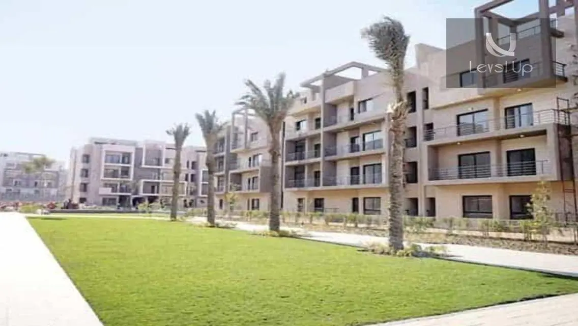 Luxury Apartment Overlooking the Lake for Sale