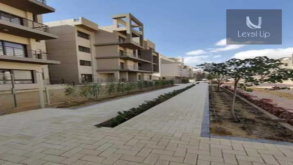 Luxury Apartment Overlooking the Lake for Sale