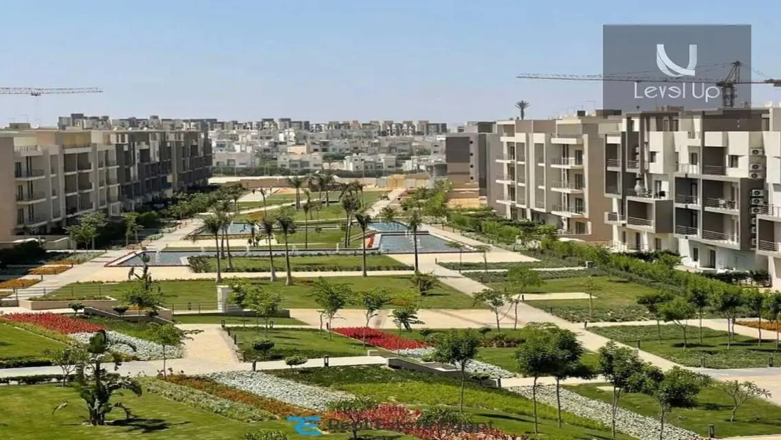 Luxury Apartment Overlooking the Lake for Sale
