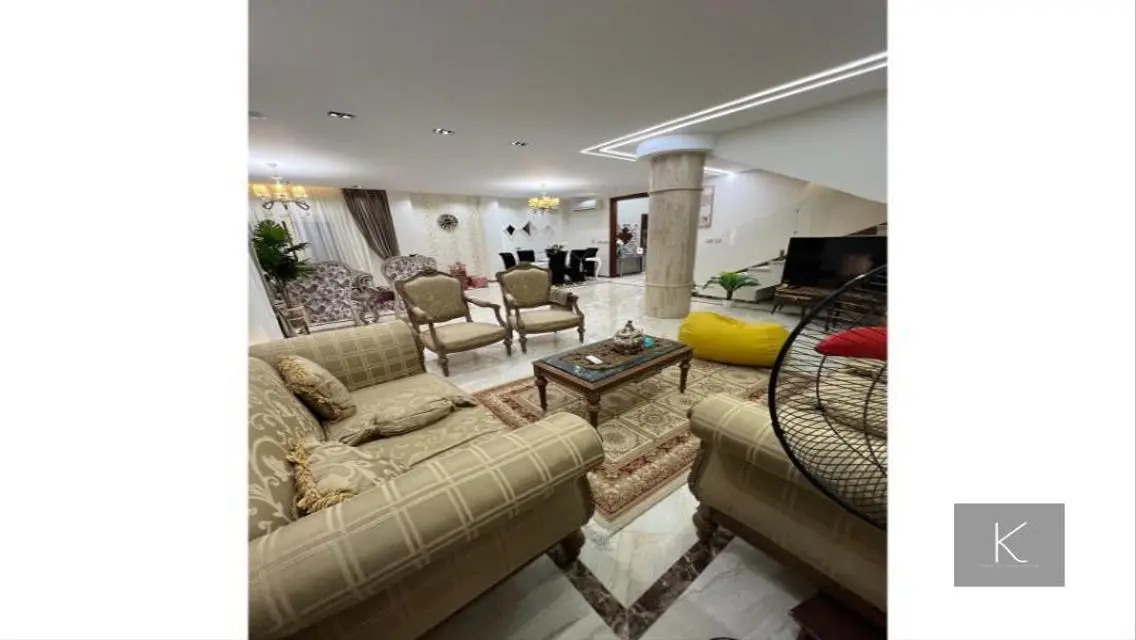 Luxurious Villa with Private Pool and Lake View