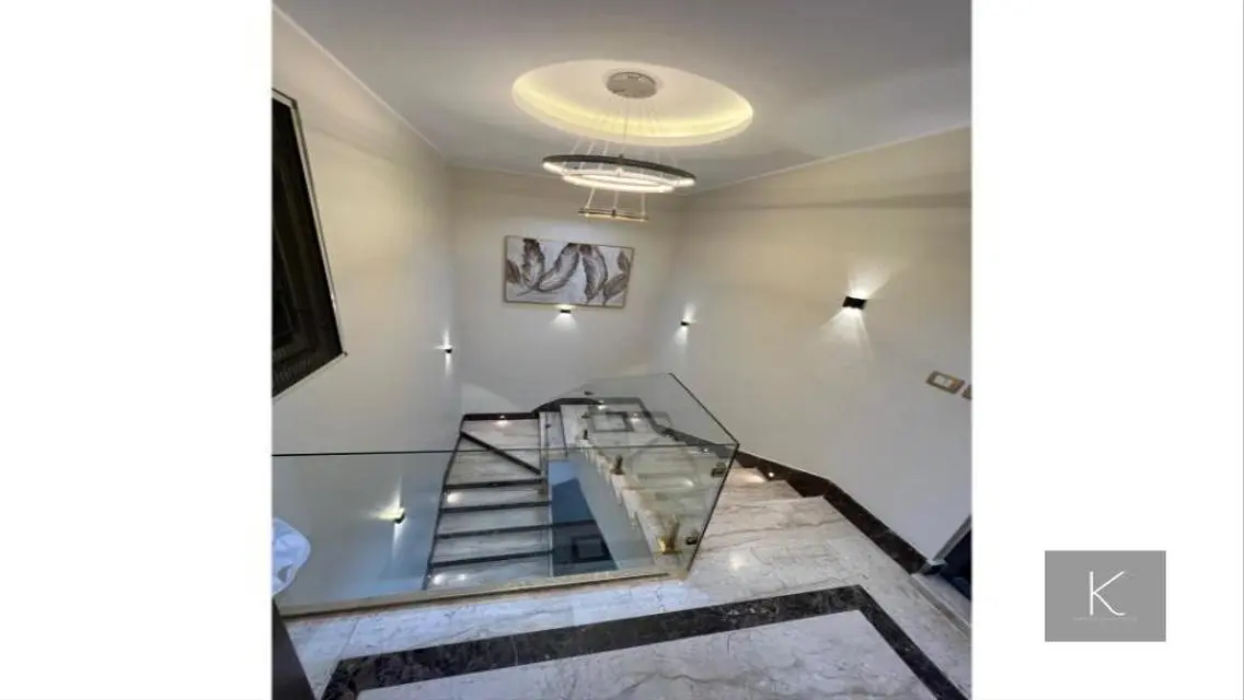 Luxurious Villa with Private Pool and Lake View
