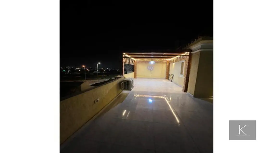 Luxurious Villa with Private Pool and Lake View