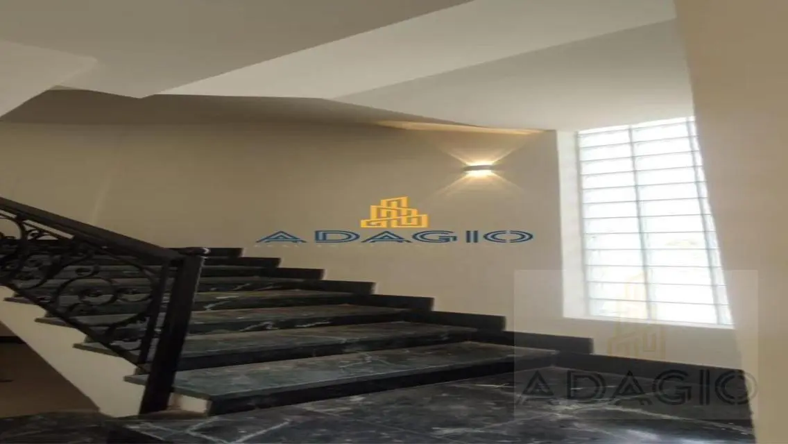 Villa for Rent in Royal City Compound