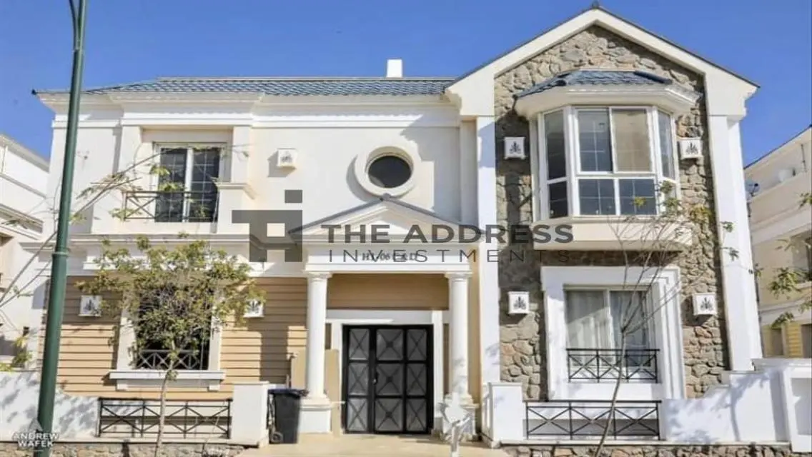 Luxury Villa with Spacious Design in Palm Hills - New Cairo