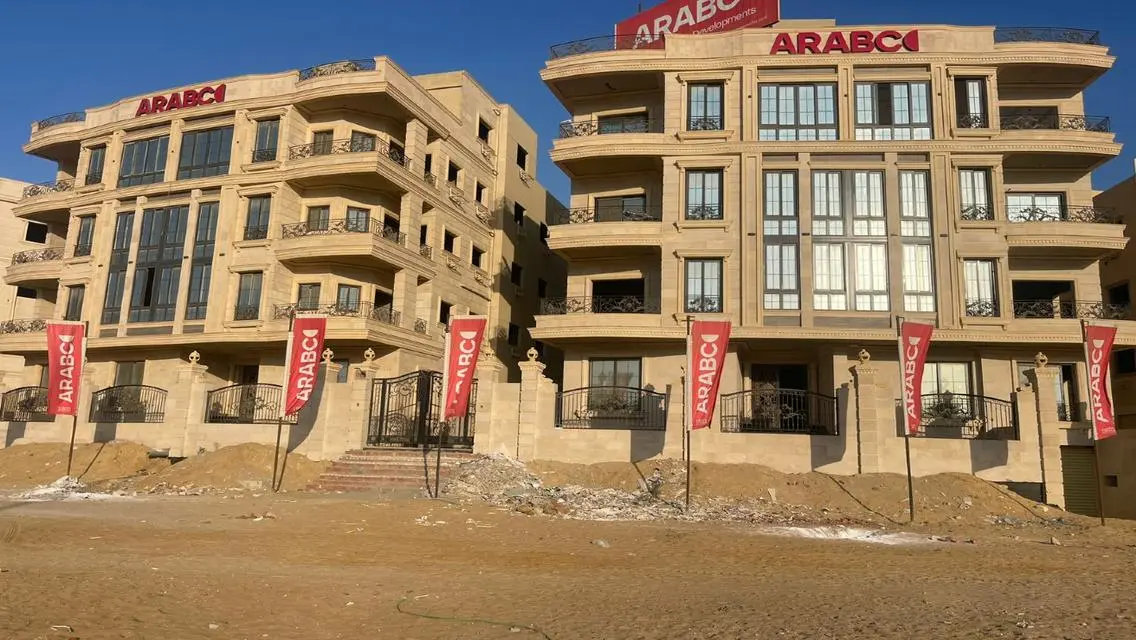 Luxury Apartment Overlooking a Landmark - 173 sqm