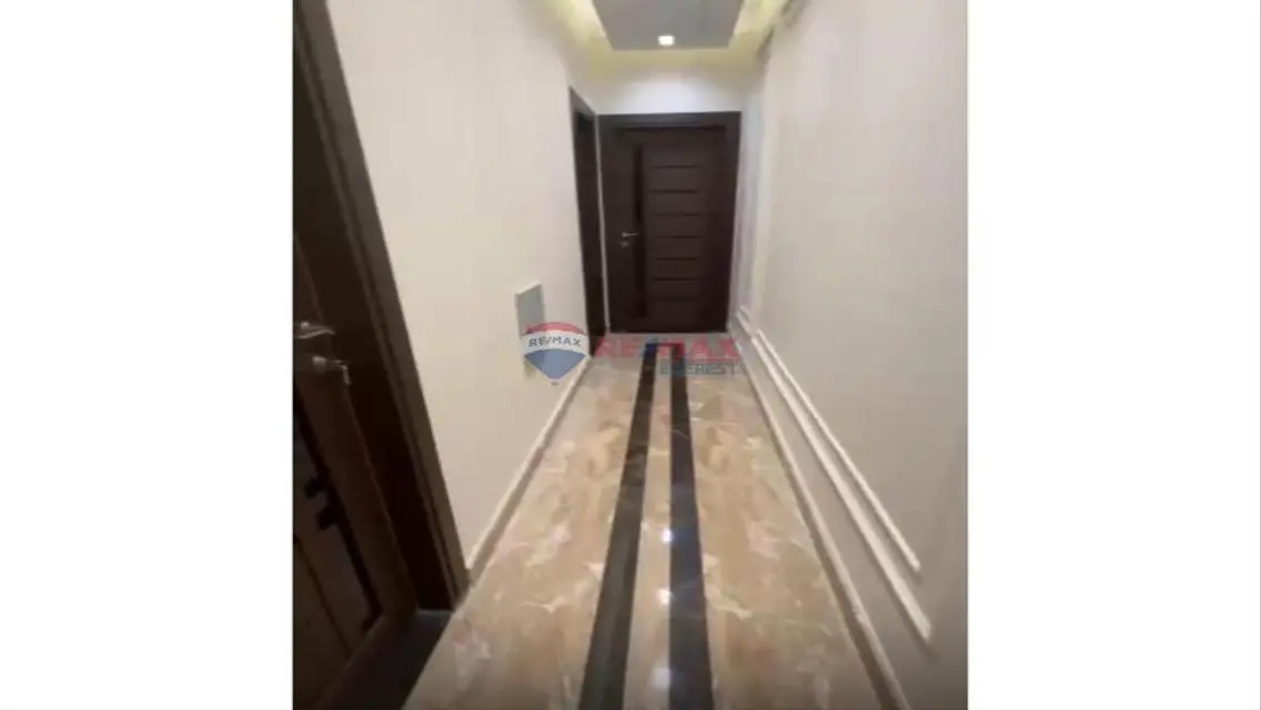 Luxurious 180 sqm Apartment in the Heart of the City