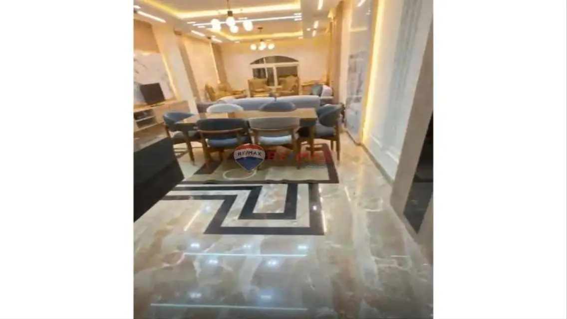 Luxurious 180 sqm Apartment in the Heart of the City