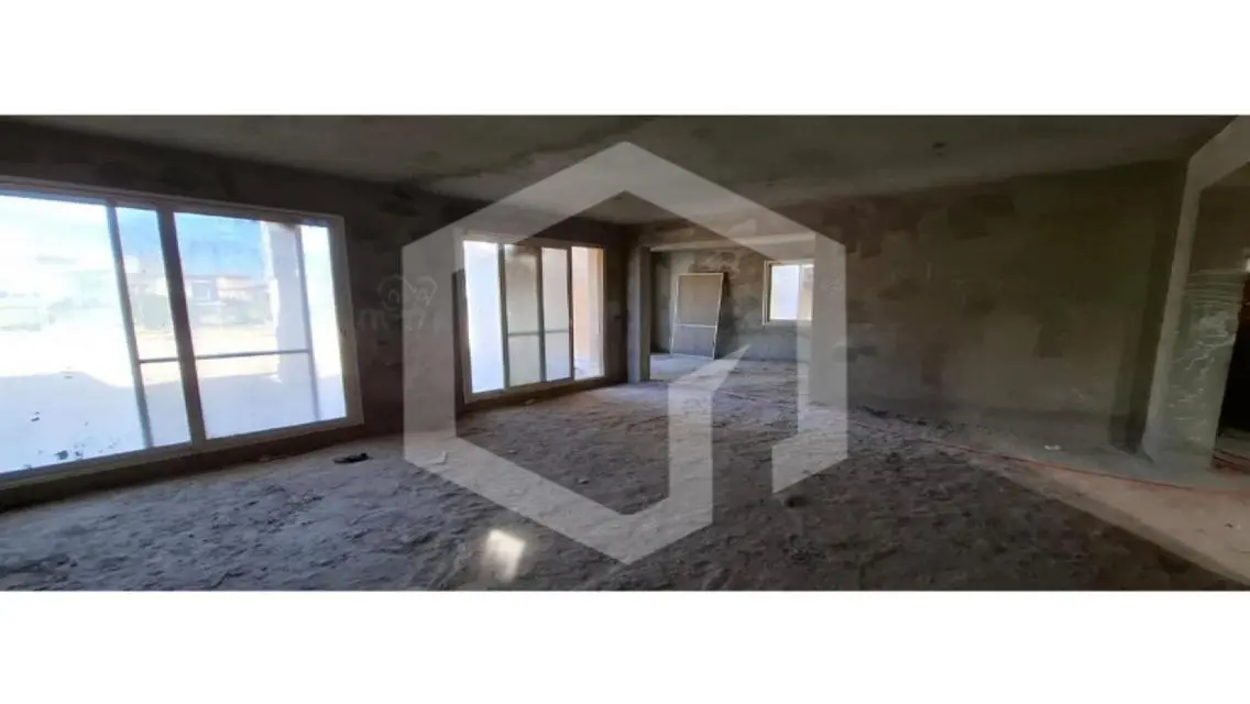 Luxury Apartment with Private Garden - 690 sqm