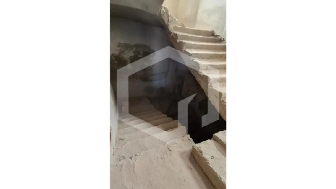 Luxury Apartment with Private Garden - 690 sqm