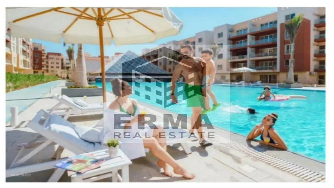Luxury Villa by the Lakes with All Amenities
