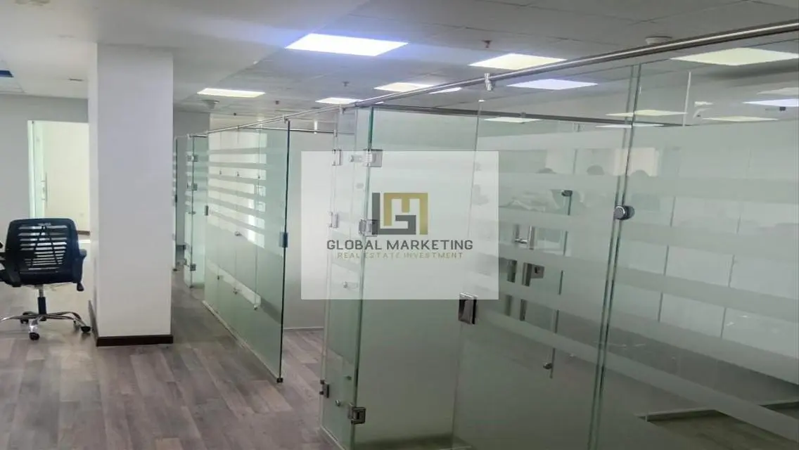 شقة حديثة للإيجار بمساحة واسعة
