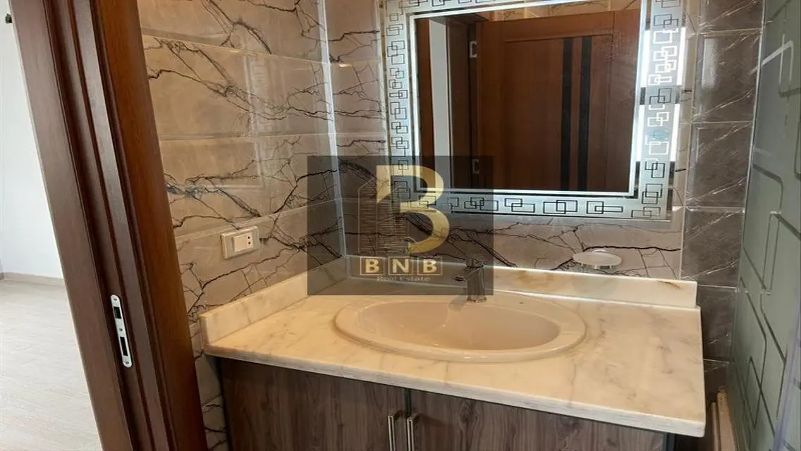 Luxury Apartment with Prime Location and Ample Amenities