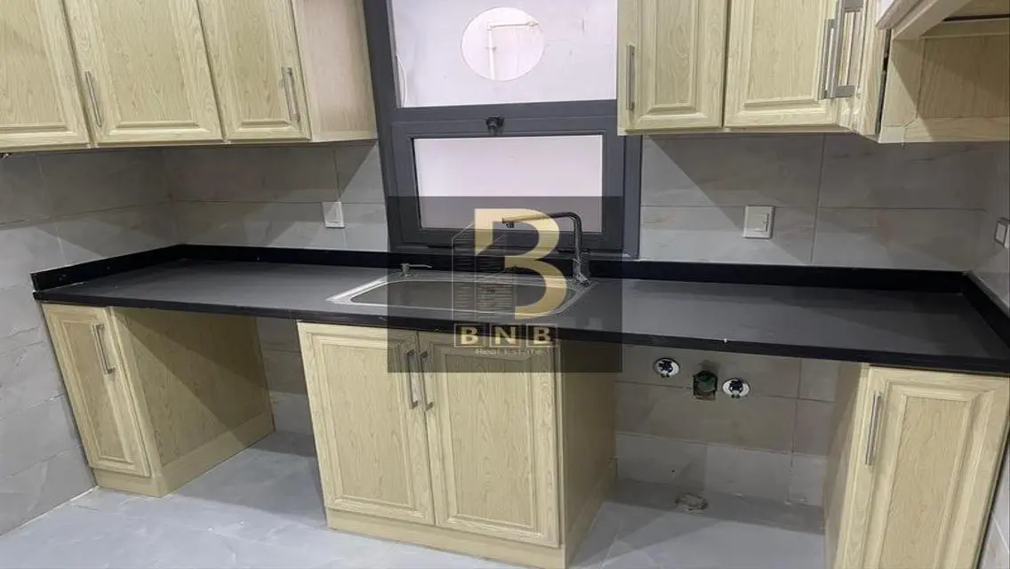 Luxury Apartment with Prime Location and Ample Amenities