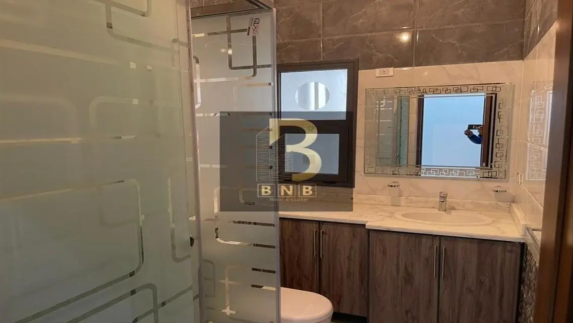 Luxury Apartment with Prime Location and Ample Amenities