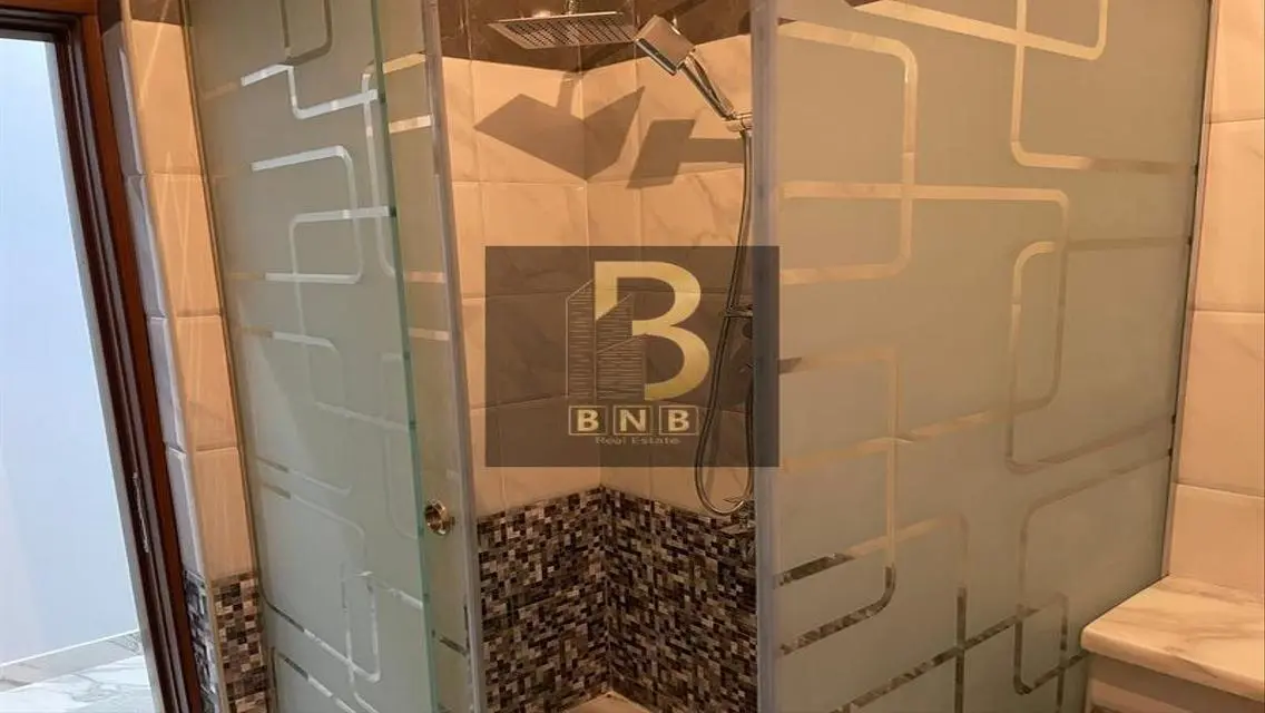 Luxury Apartment with Prime Location and Ample Amenities