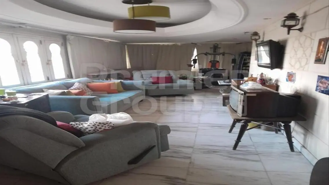 Luxury Villa with 4 Bedrooms for Sale