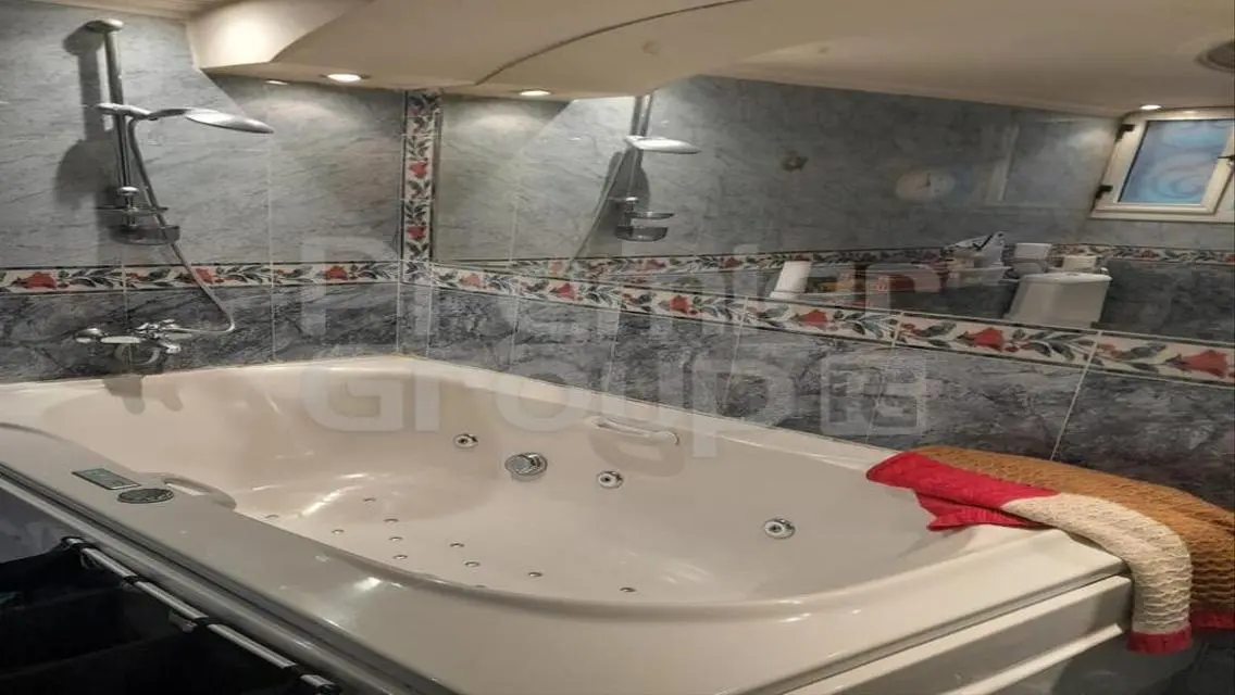 Luxury Villa with 4 Bedrooms for Sale