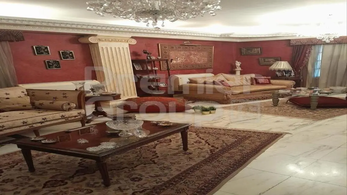 Luxury Villa with 4 Bedrooms for Sale