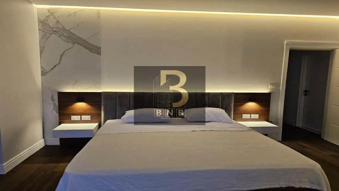 Luxury Apartment for Rent with Lake View