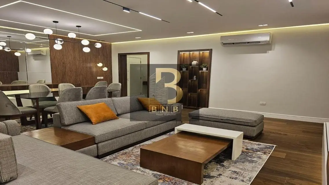 Luxury Apartment for Rent with Lake View