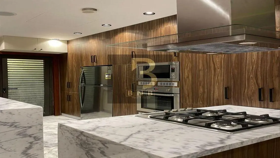 Luxury Apartment for Sale in the Heart of the City