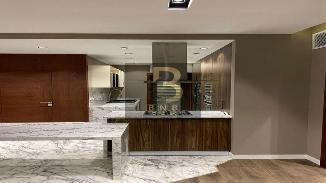 Luxury Apartment for Sale in the Heart of the City