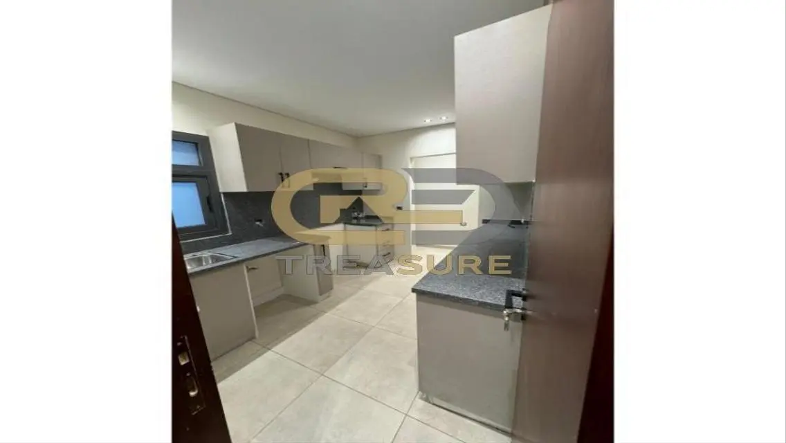 Fantastic Investment Opportunity in a Private Property