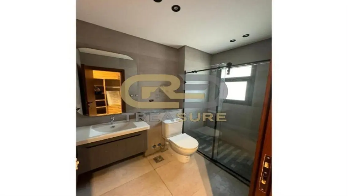 Fantastic Investment Opportunity in a Private Property