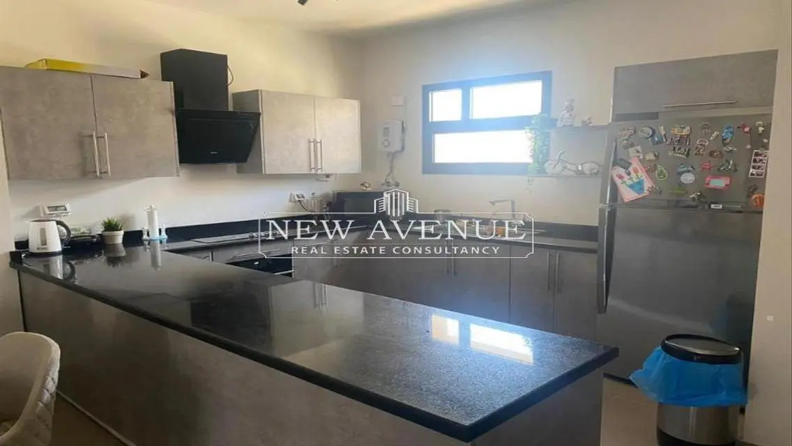 Luxury 3 Bedroom Apartment with Landmark View