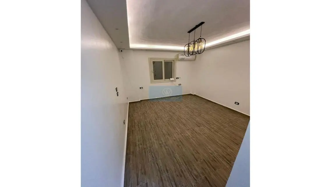 شقة فاخرة للبيع بمساحة 400 متر